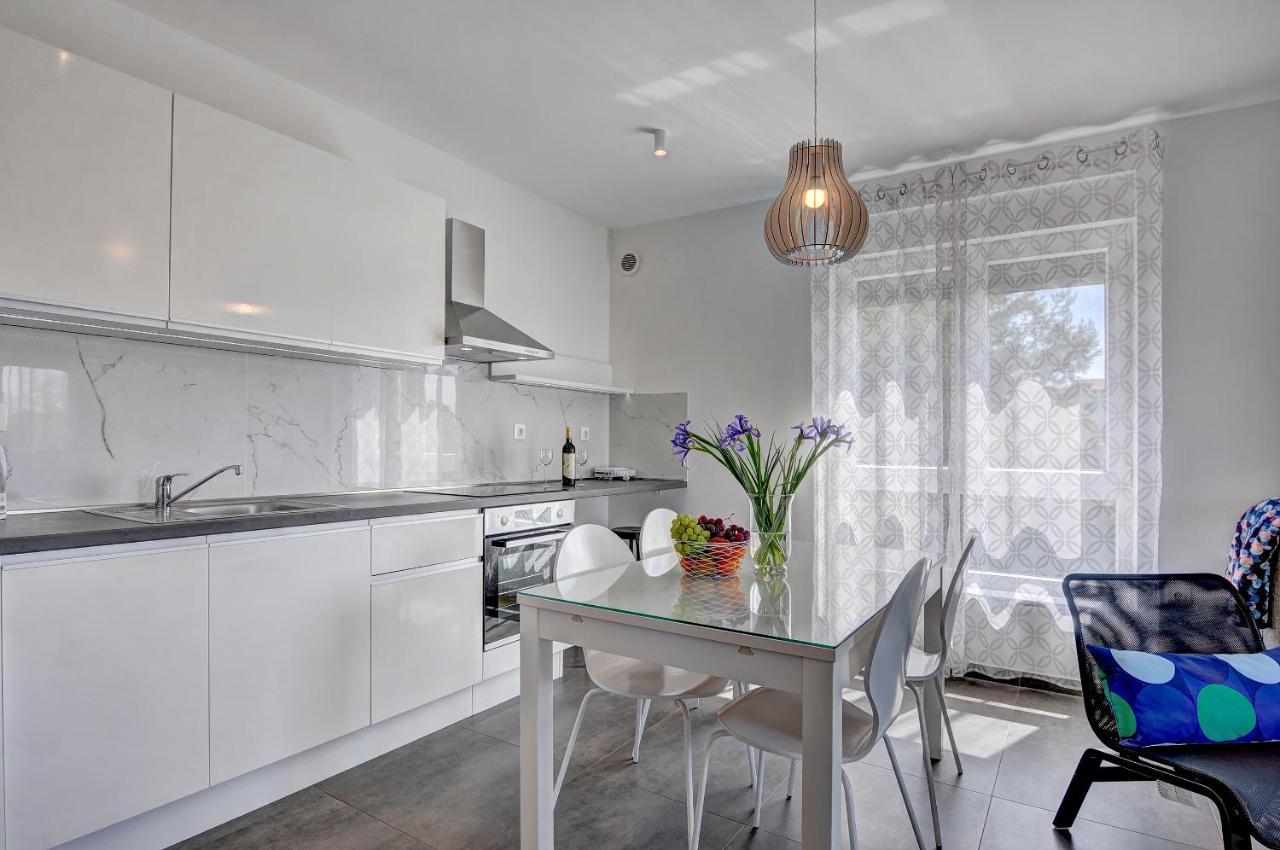 Apartment Log In Штиньян Экстерьер фото